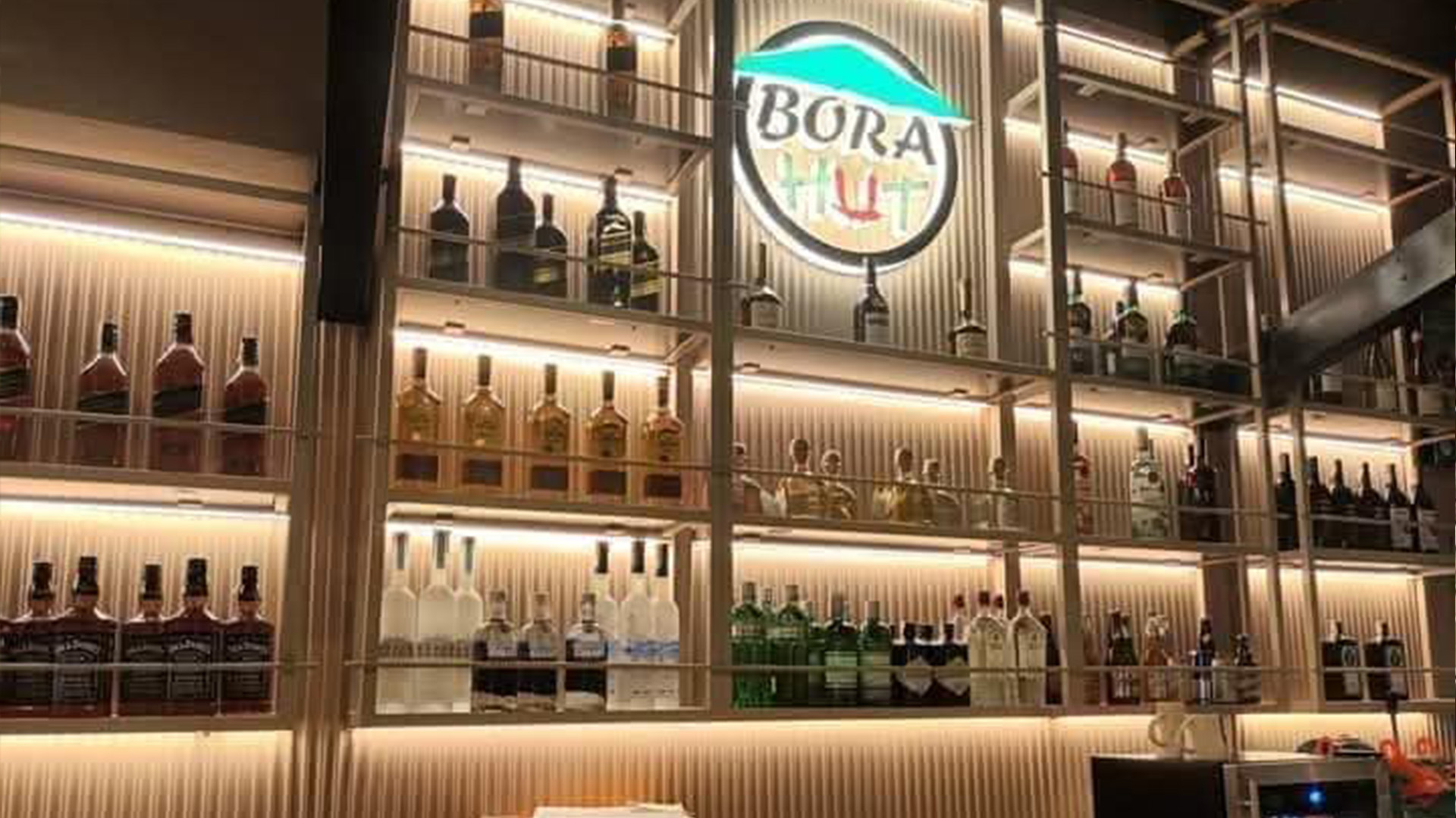 BoraHut_Bar
