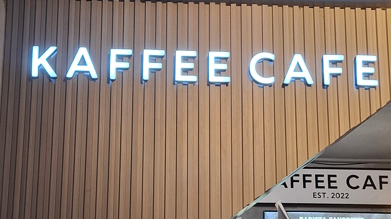 Kaffee-Cafe_Interior-Sign_Landscape